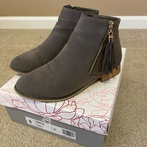 Gray Tassel Booties
